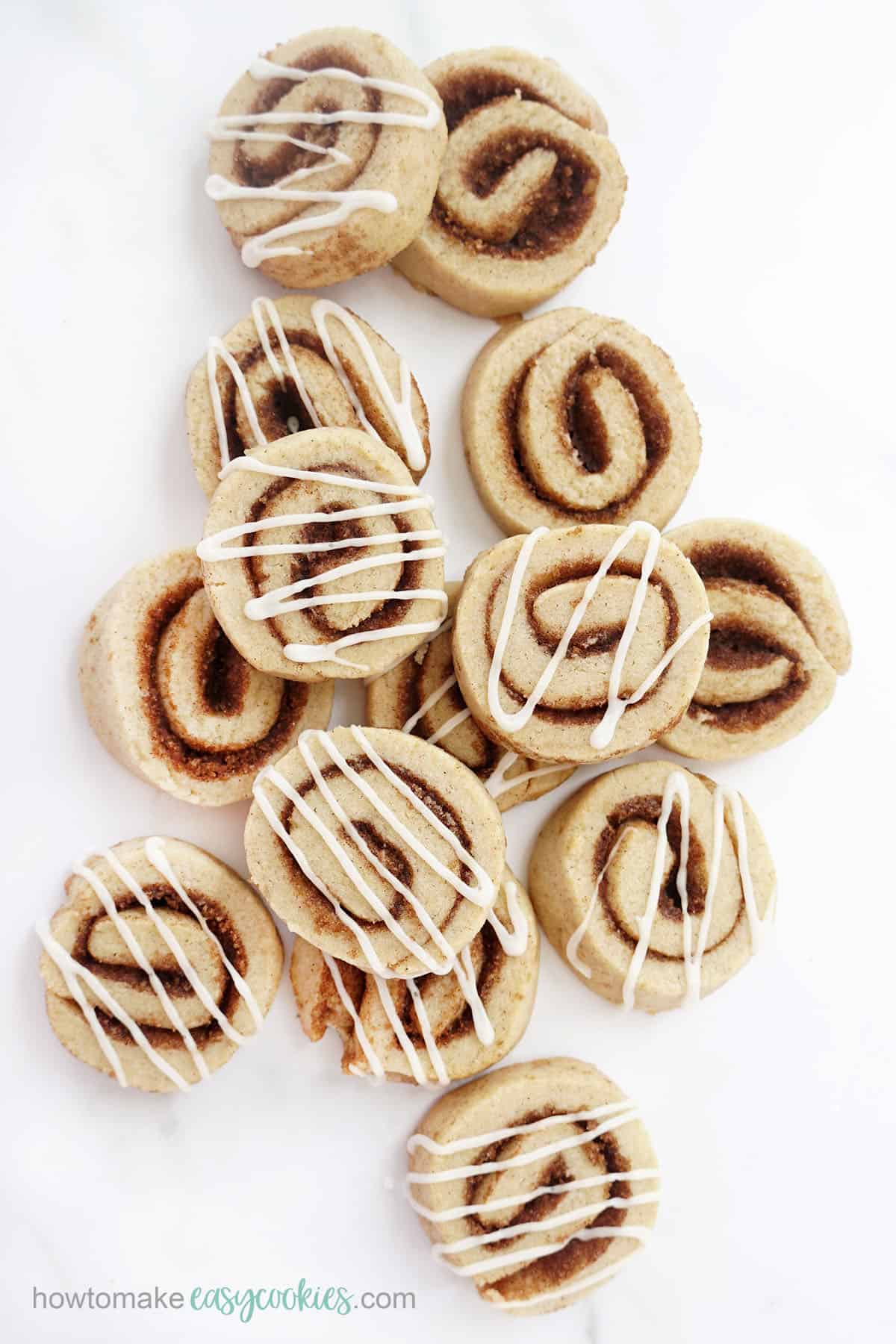 cinnamon roll cookies with icing 