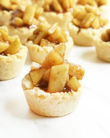 shortbread cookie cups with apple pie filling