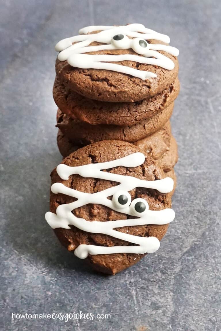 chocolate mummy cookies for Halloween
