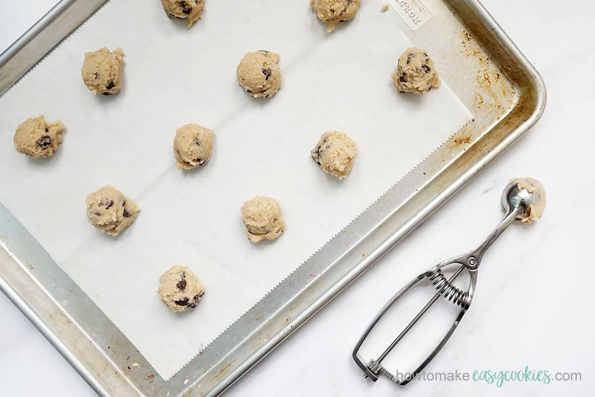 cookie scoop and chocolate chip cookies